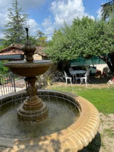 jolie appartement avec piscine