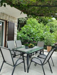 Apartments Laura - cozy and affordable