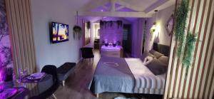 Maisons de vacances L'Essentiel - Love 5 Etoiles : photos des chambres