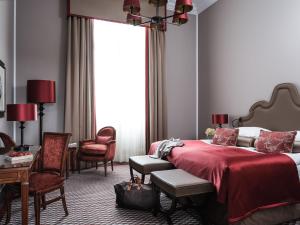 Grand Superior Double room in Althoff Grandhotel Schloss Bensberg