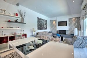 Beach Villa Christina by PosarelliVillas