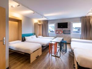 Hotels ibis Budget Millau Viaduc : photos des chambres