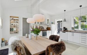 3 Bedroom Awesome Home In Græsted