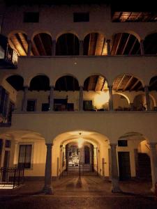 Pension Angolo Del Poeta Bergamo Italië