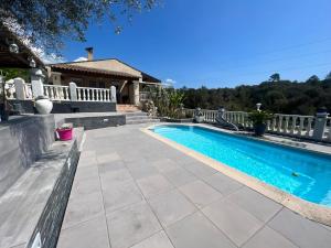 Maisons d'hotes VILLA AVEC PISCINE : photos des chambres