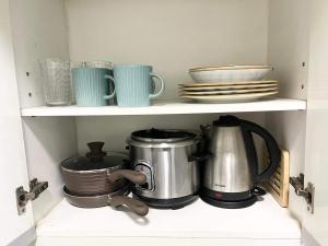 KL Tower Makati near AIM, Greenbelt 90mbps WIFI