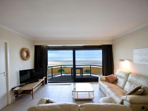 Seaside Escape w Balcony