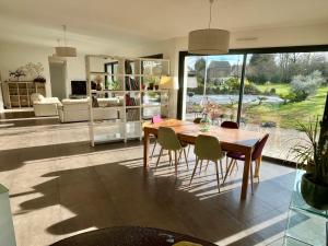 Villas Villa contemporaine avec piscine sur 4000 m2 a Rodez 9 personnes : photos des chambres