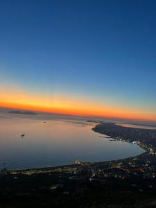 Sunset House Aurora&Ersi