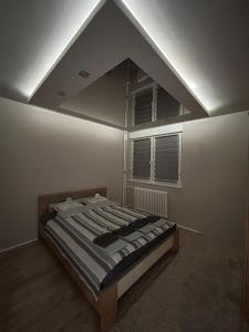 Mirrors Apartmani