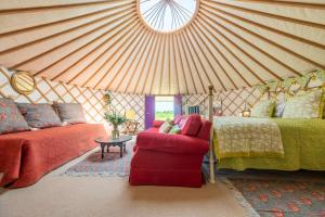 Luxury glamping in Constable Country - Valley View Yurt