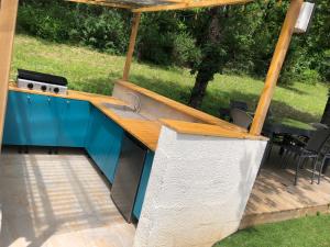 La Bastide des Écureuils-Piscine & Jardin Privé à Prayssac