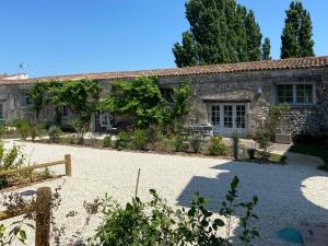 Appartements Chateau de Feusse : Appartement 2 Chambres