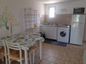 Appartements Gite Canoe Piscine chauffee et Spa en Ardeche Meridionale : photos des chambres