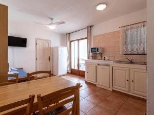 Appartements Apartment Punta Paliagi - TUC160 by Interhome : photos des chambres