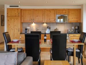 Apartment Cor des Alpes 16 by Interhome