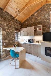 Fotoulas stone studio