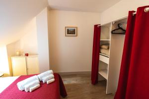 Appartements Le Pont Royal : photos des chambres