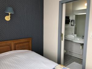 Hotels Logis La Villa des Houx : photos des chambres