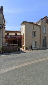 Maisons de vacances Petite maison centre Bourg, 20 min du Puy du Fou : photos des chambres