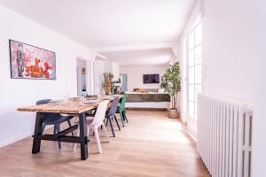 Maisons de vacances Property with heated pool near Deauville : photos des chambres