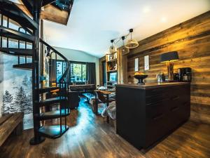 Duplex rénové à Tignes - 6 pers, balcon, proche pistes et commerces - FR-1-502-366