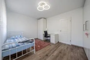 up to 3 private rooms with 2 bathrooms - Velber