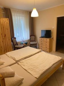 Standard Family Room room in Hét Pecsét Fogadó Étterem