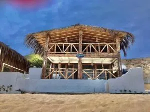 La Soñadora casa frente al mar con piscina - Canoas