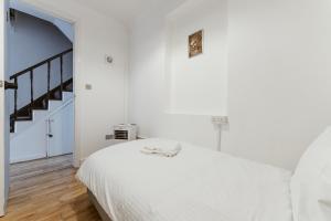 Great Rooms in Stepney Green Station - 12