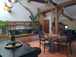 Villas Rusty Shears46 Eclectic couples escape, hot tub & Cahors vineyards : photos des chambres
