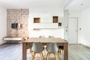 E.R. Apartment