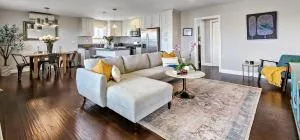 15 mins to Venice Beach, LAX and Private Parking - بالمز