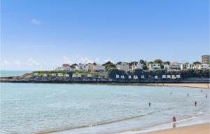 Appartements Nice Apartment In Royan With 2 Bedrooms : photos des chambres