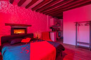 Appartements Love Room - Sauna - Secret Suite au calme : photos des chambres