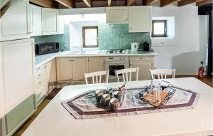 Amazing Home In Essertines-En-Châtelne