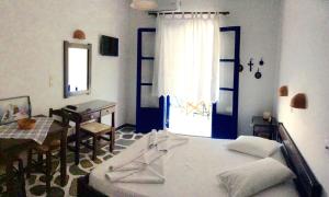 Nostos Studios Paros Greece