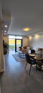 Accommodation Front - Charming 2 Sleeper in Point Waterfront