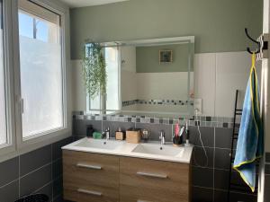 Logement au calme à 20 minutes a pied du circuit avec garage privé