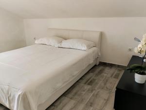 Villa Sanja, Splitska