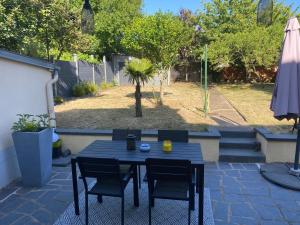 Logement au calme à 20 minutes a pied du circuit avec garage privé