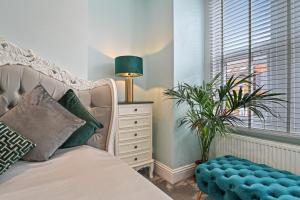 Wembley Luxury Residence- Opulence House