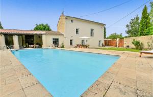 Maisons de vacances Stunning Home In Velleron With Outdoor Swimming Pool, Wifi And 3 Bedrooms : photos des chambres