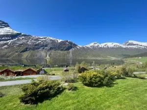 Cabin near the lake - Norddal