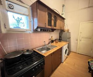 Apartment Sleeps 2 with City Views