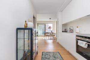 Lys 3 værelses lejlighed med 26 m2 sydvendt altan