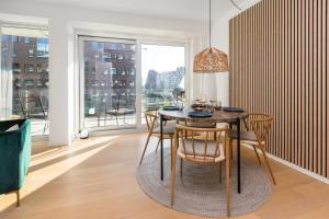 Lys 3 værelses lejlighed med 26 m2 sydvendt altan