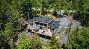 Luxurious Villa Tremblant 4 Bdrs W Hot Tub B85 - Labelle