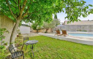 Maisons de vacances Stunning Home In Velleron With Outdoor Swimming Pool, Wifi And 3 Bedrooms : photos des chambres