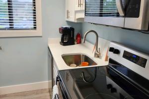 HH Beach & Tennis 158B